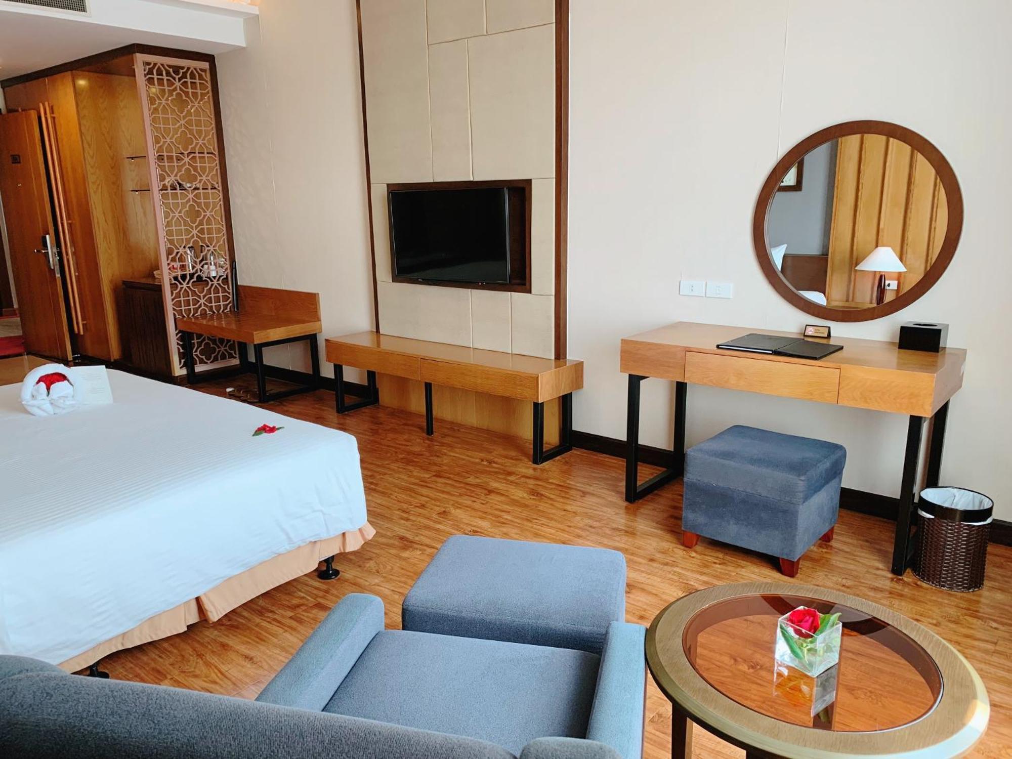 Muong Thanh Luxury Nhat Le Hotel Dong Hoi Exterior foto
